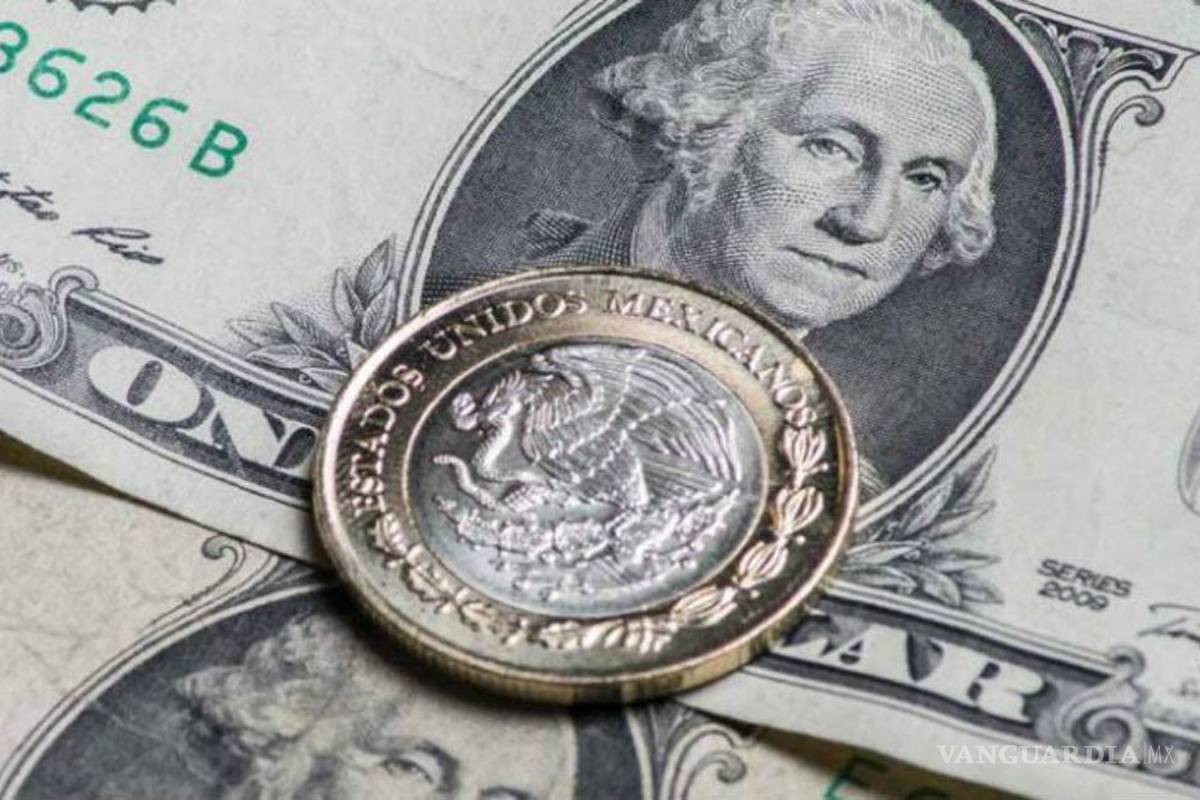 Peso se aprecia hasta las 18.43 unidades ante un dólar débil
