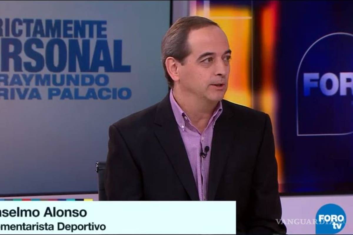 Anselmo Alonso desmiente los rumores y asegura que sigue en Televisa Deportes