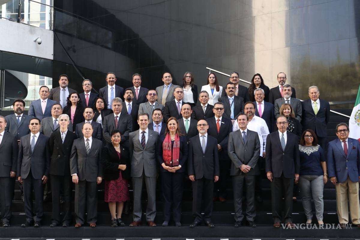 Entregan las constancias que acreditan a los senadores electos a las LXIV y LXV Legislaturas