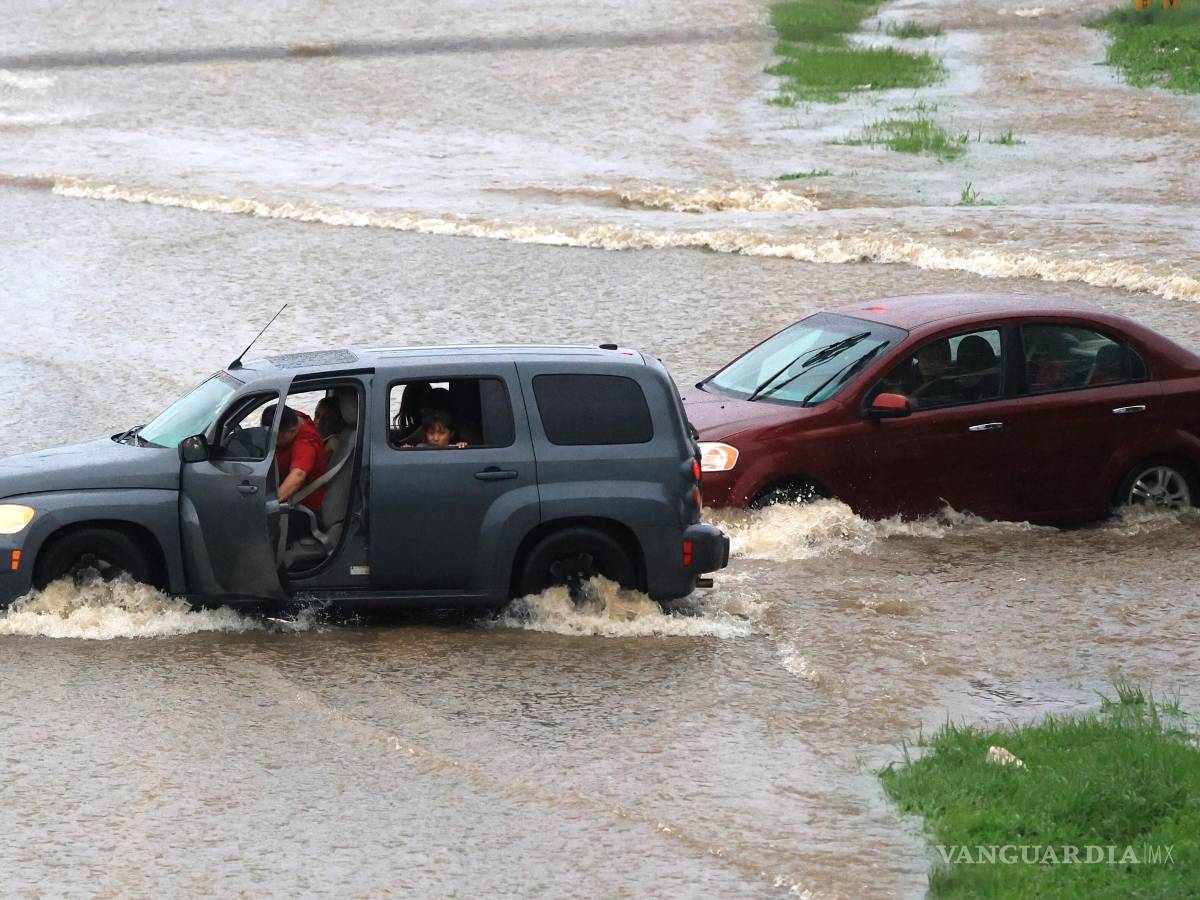 $!Algunas vialidades se ven afectadas, al cruzar cerca de afluentes naturales.