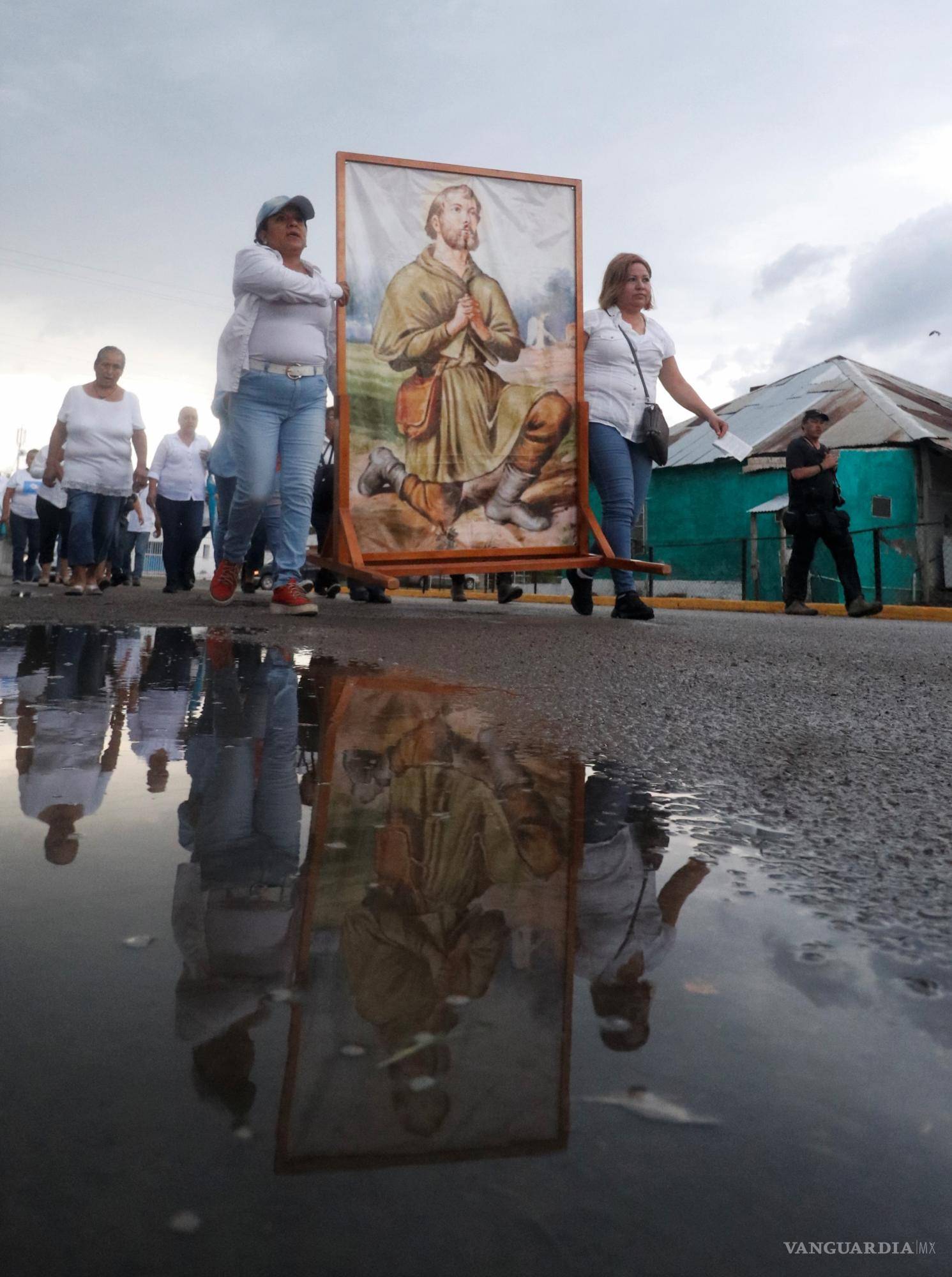 $!Los rostros de la esperanza y la incertidumbre de los familiares de los mineros de ‘El Pinabete’ en Sabinas