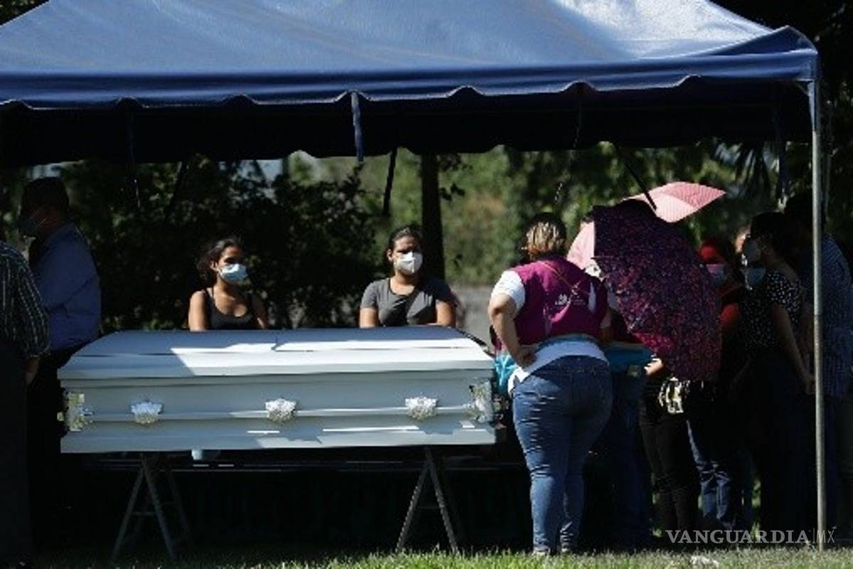 Sepultan a Victoria Salazar, salvadoreña asesinada por policías en Tulum