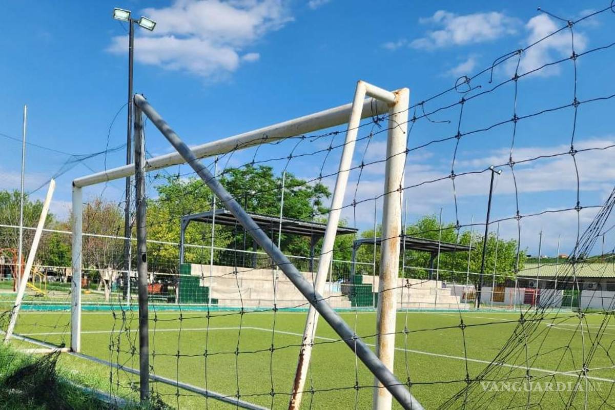 En Acuña son los mismos usuarios quienes dañan los campos deportivos