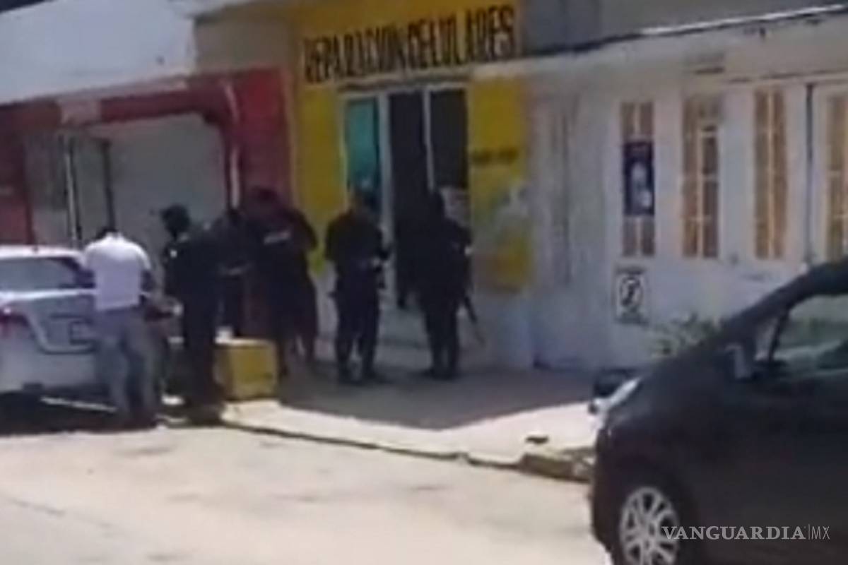 Karma instantaneo... Aprendiz de sicario iba a matar a alguien y terminó disparándose en la pierna