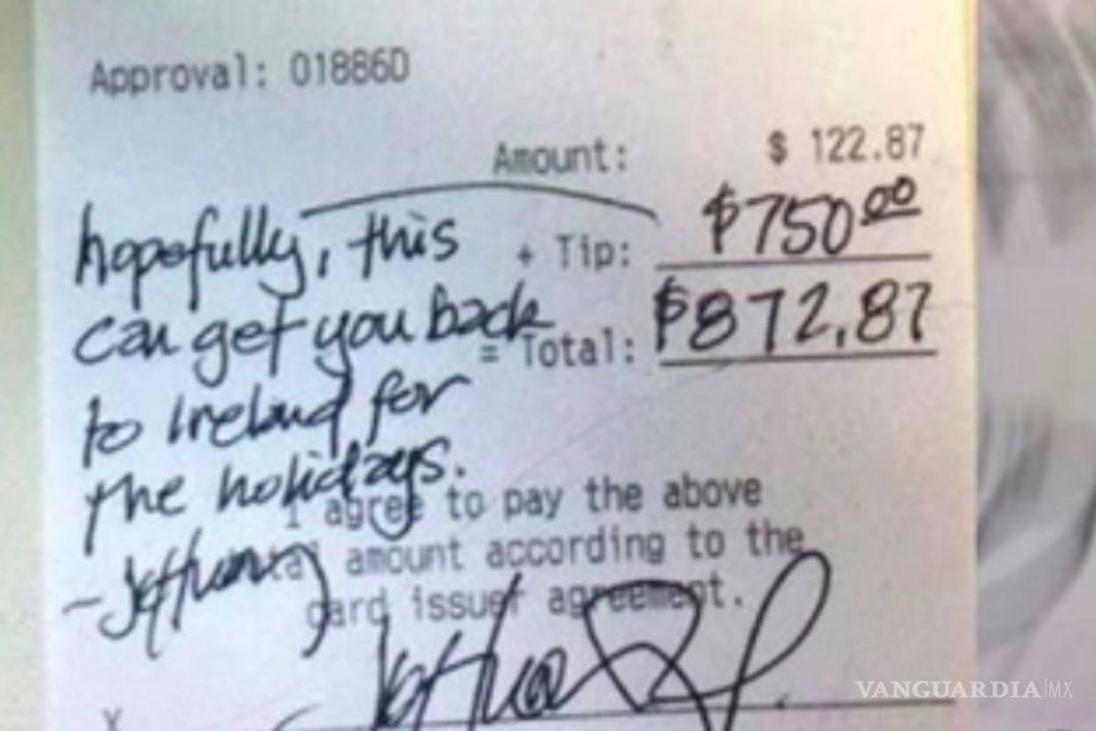 Un desconocido le cumplió el deseo de navidad a este camarero