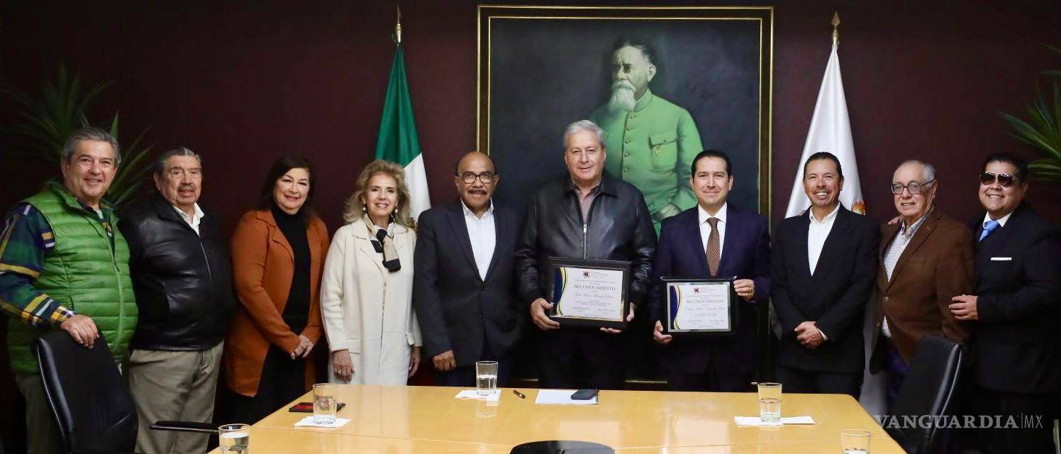 $!Durante el evento, el presidente del Comité Internacional de Ciudades Hermanas, Jesús Jiménez Álvarez, presentó un informe sobre las actividades realizadas en el marco de la relación entre Saltillo y Austin.