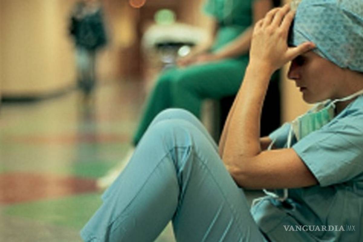 Violan a enfermera embarazada que apoya para salvar a pacientes de COVID-19