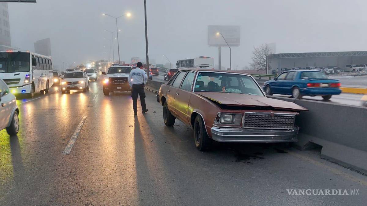 Choques por neblina mañanera provocan caos en Saltillo