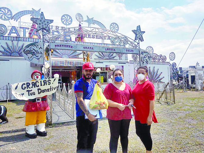 $!El circo sobrevive al COVID-19 gracias al 'autocirco' en Monterrey
