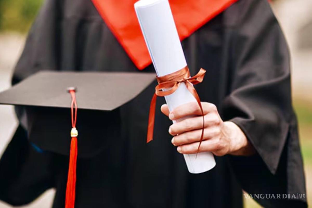 Propone diputado eliminar pago por título universitario