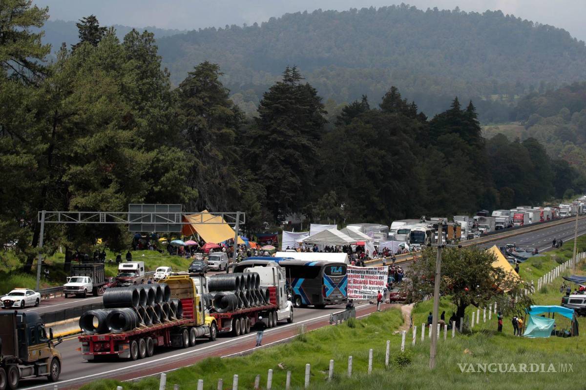 Logran ejidatarios acuerdo con autoridades para liberar carretera México-Puebla, tras 5 días de bloqueo