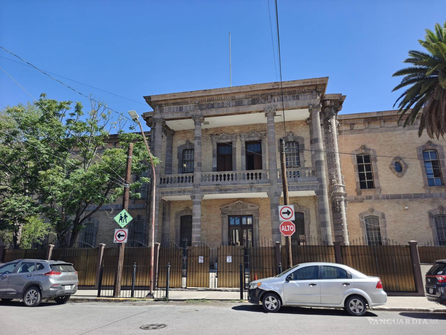 $!La Escuela Miguel López Ávila forma parte del paisaje del Centro Histórico de Saltillo; este año celebra 109 años de historia.