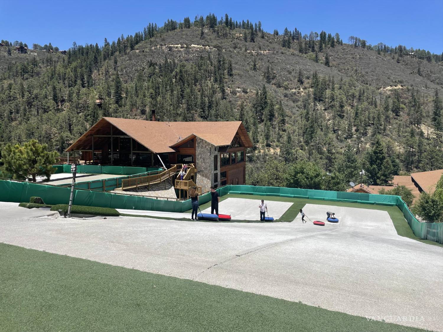 $!Los Bosques de Monterreal son el único lugar en Coahuila en donde es posible esquiar los 365 días del año.