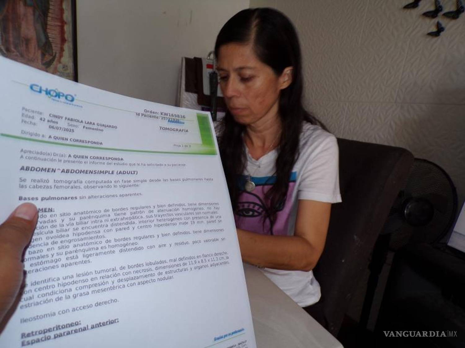 $!Faby busca reunir 85 mil pesos para una cirugía mientras vende dulces.