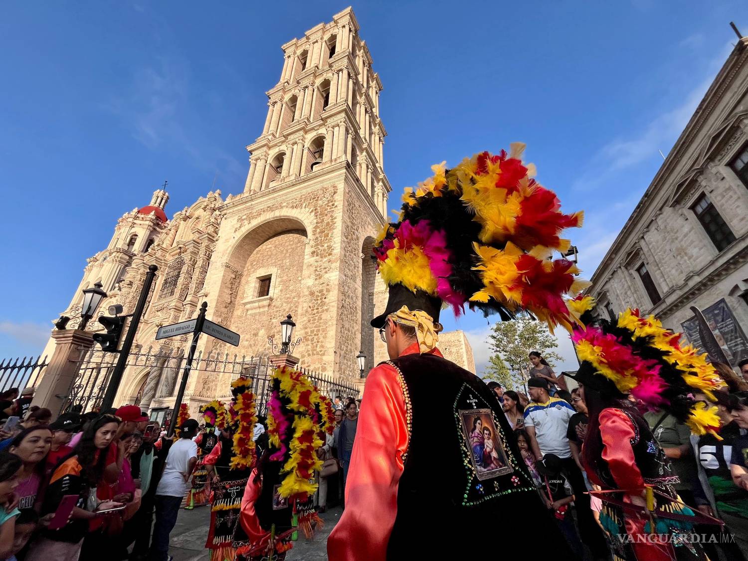 $!Los saltillenses respondieron al llamado para celebrar a San Judas Tadeo.