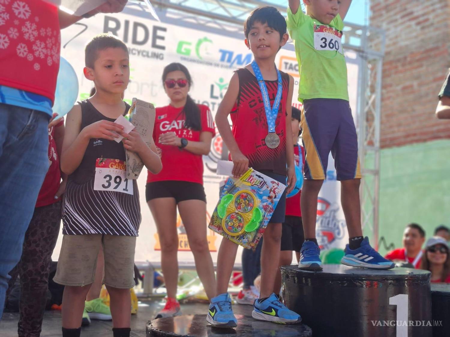 $!Día del Padre: ‘Yo te acompaño, papi’, la frase que inspira a Ariel Quintero a correr con su hijo