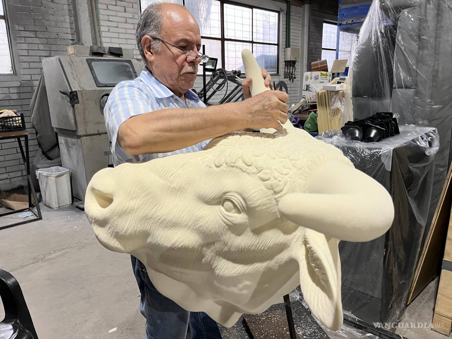 $!Cada segmento de la obra se modeló en poliestireno antes de crear los moldes.