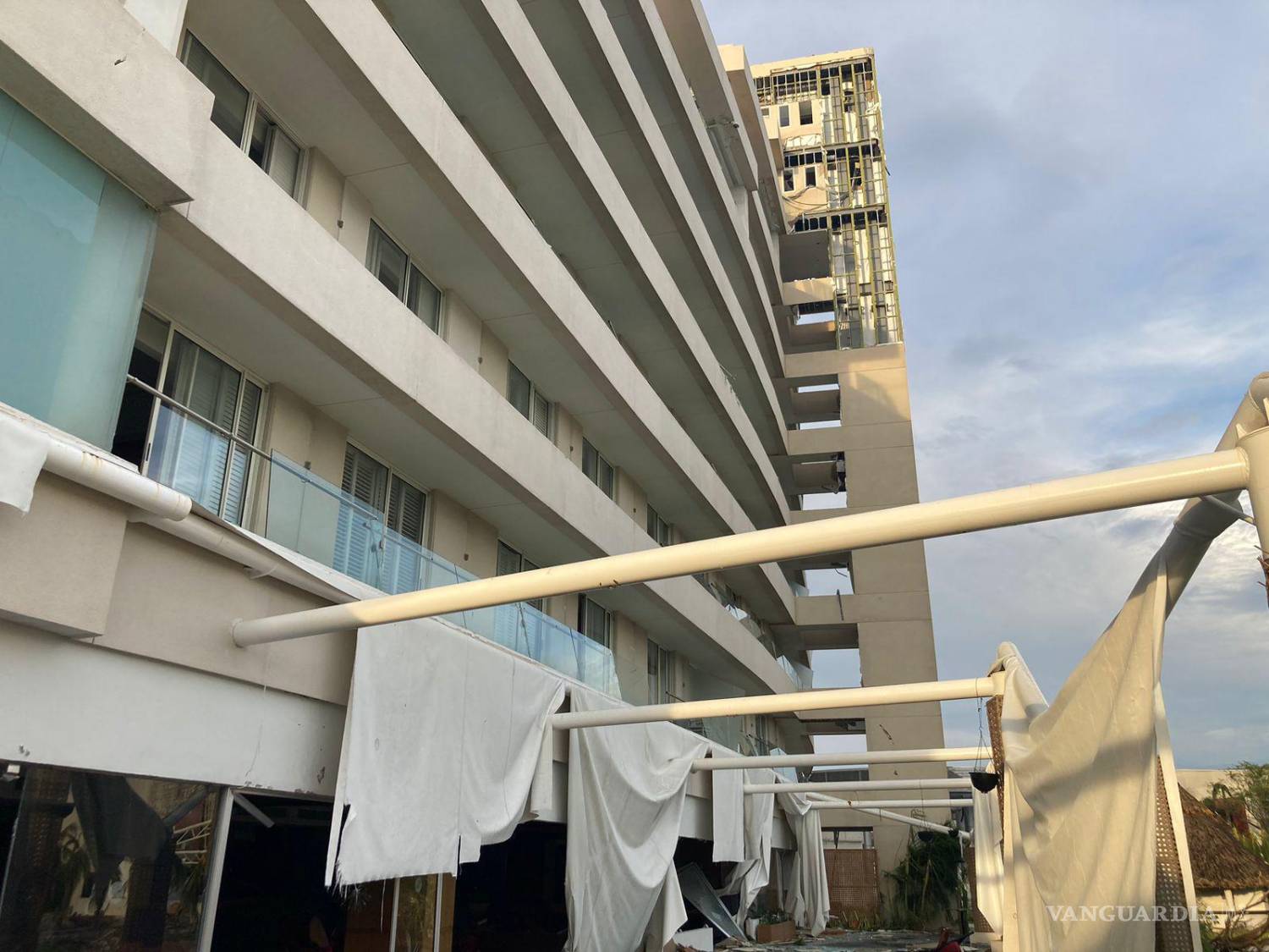 $!El caos en el hotel Palacio Mundo Imperial durante el huracán ‘Otis’ dejó una marca imborrable en la mente del Doctor Camacho Ortegón.