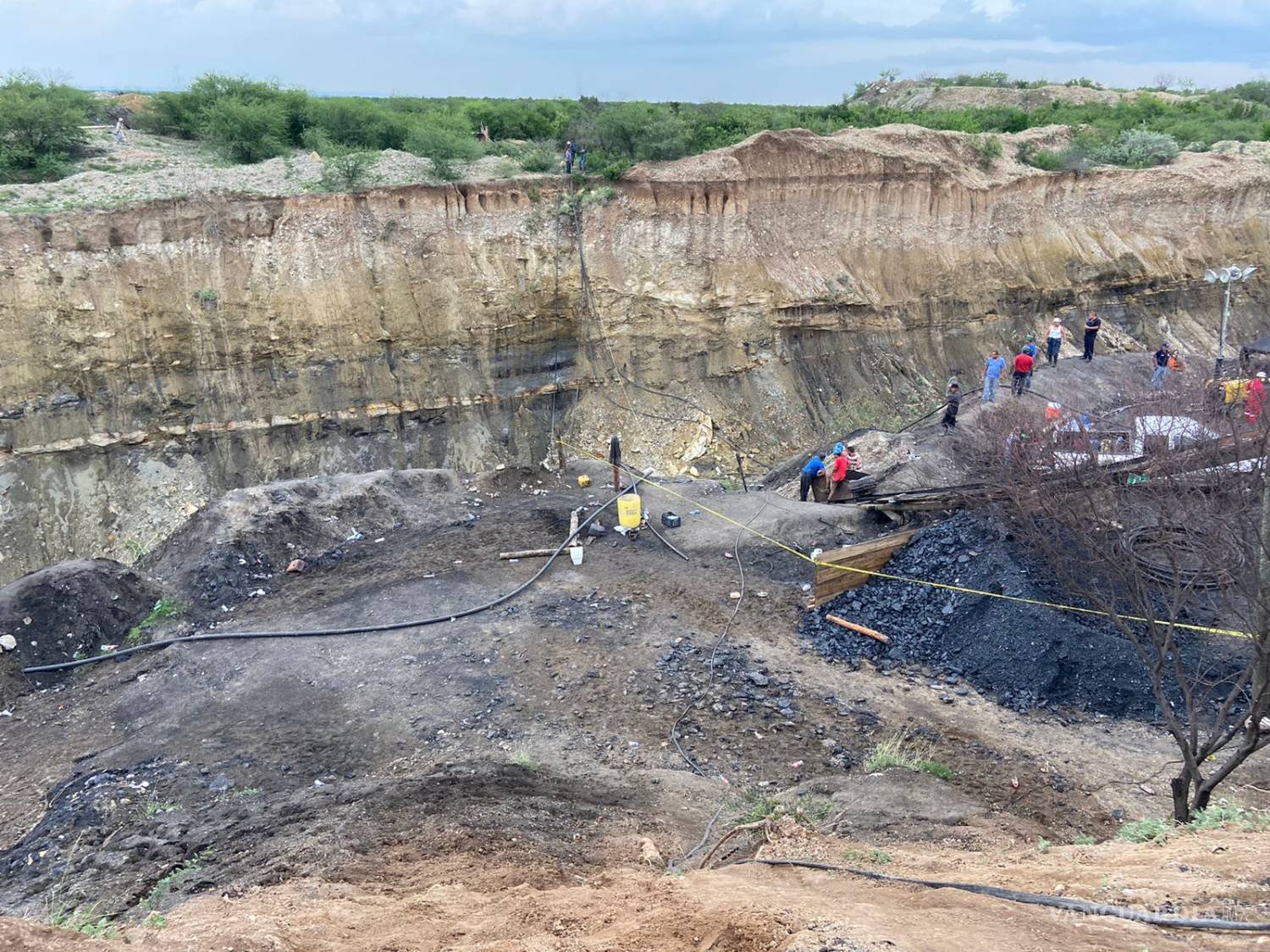 $!Se inunda mina en Múzquiz, Coahuila; quedan 7 trabajadores atrapados