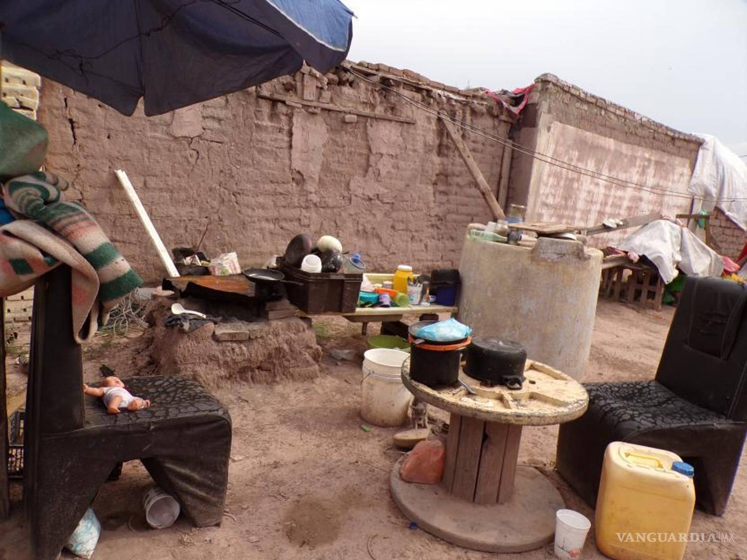 $!En la casa de Rosa todo está casi en el mismo lugar, cocina, espacio para comer y dormir.