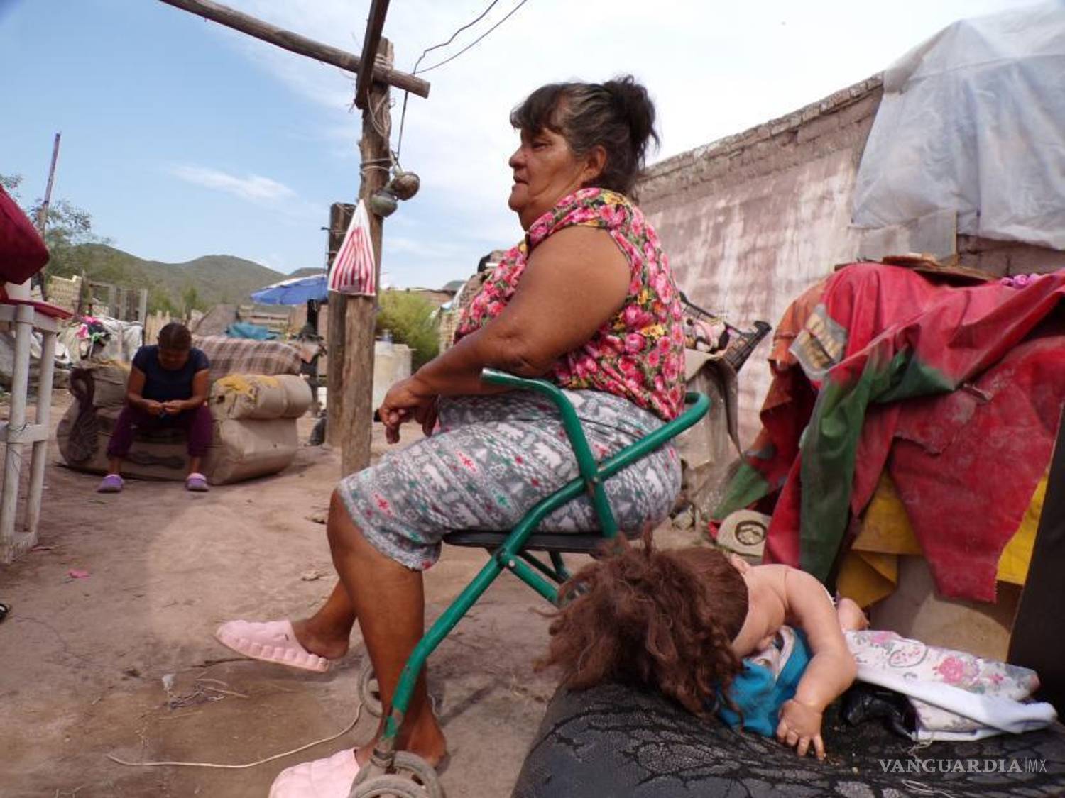 $!Rosa tiene problemas en las rodillas y la columna, por desgaste.