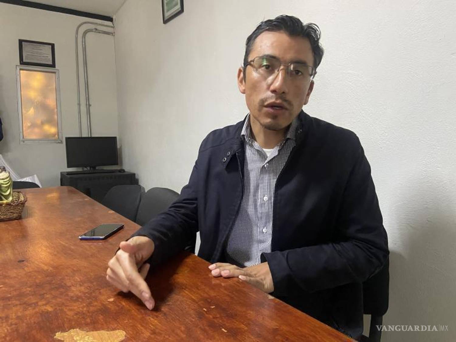 $!César Barranco, abogado del equipo jurídico de la Casa del Migrante de Saltillo.