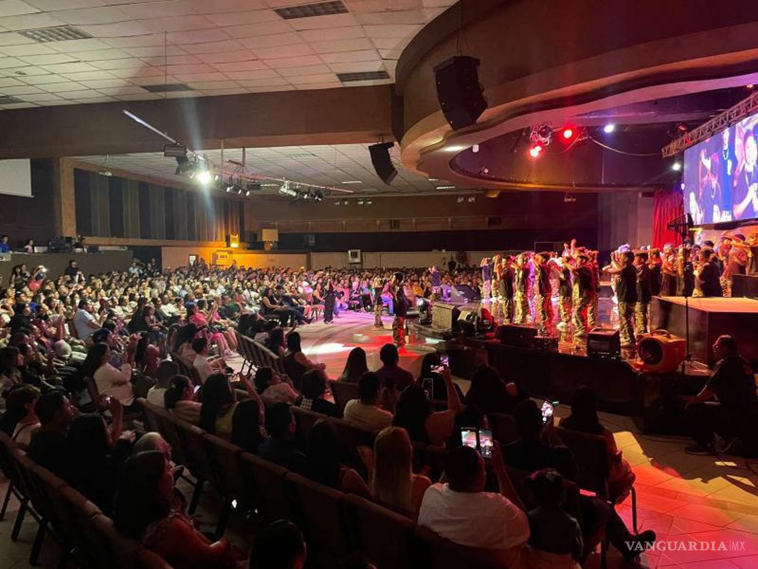 $!Los 450 estudiantes de la escuela participaron en el evento, promoviendo la inclusión y el trabajo en equipo.