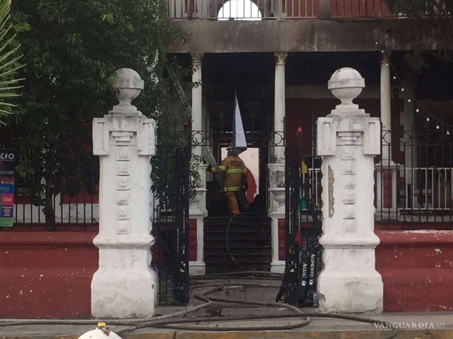 $!Tragedia en Saltillo... terrible incendio destruye la histórica Casa Alameda