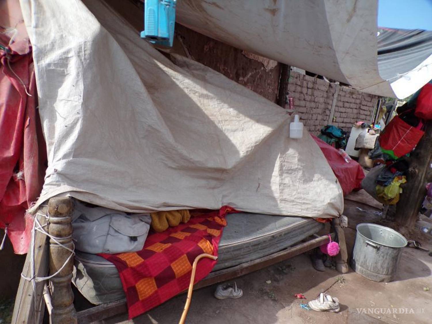 $!En el espacio donde duerme Rosa no hay garantías de pasarla bien.