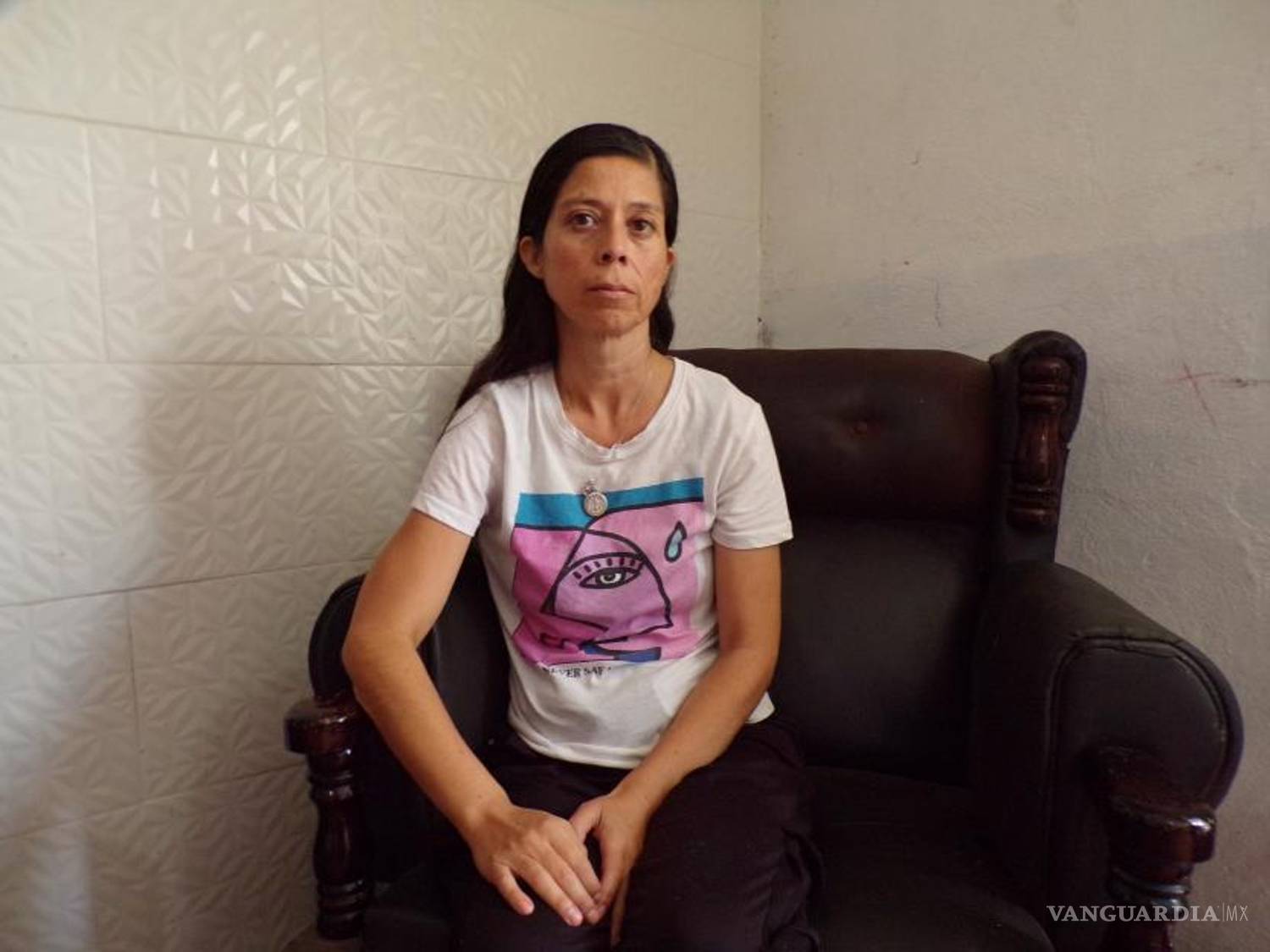 $!Con gesto sereno, Faby cuenta su historia para sensibilizar a más personas.