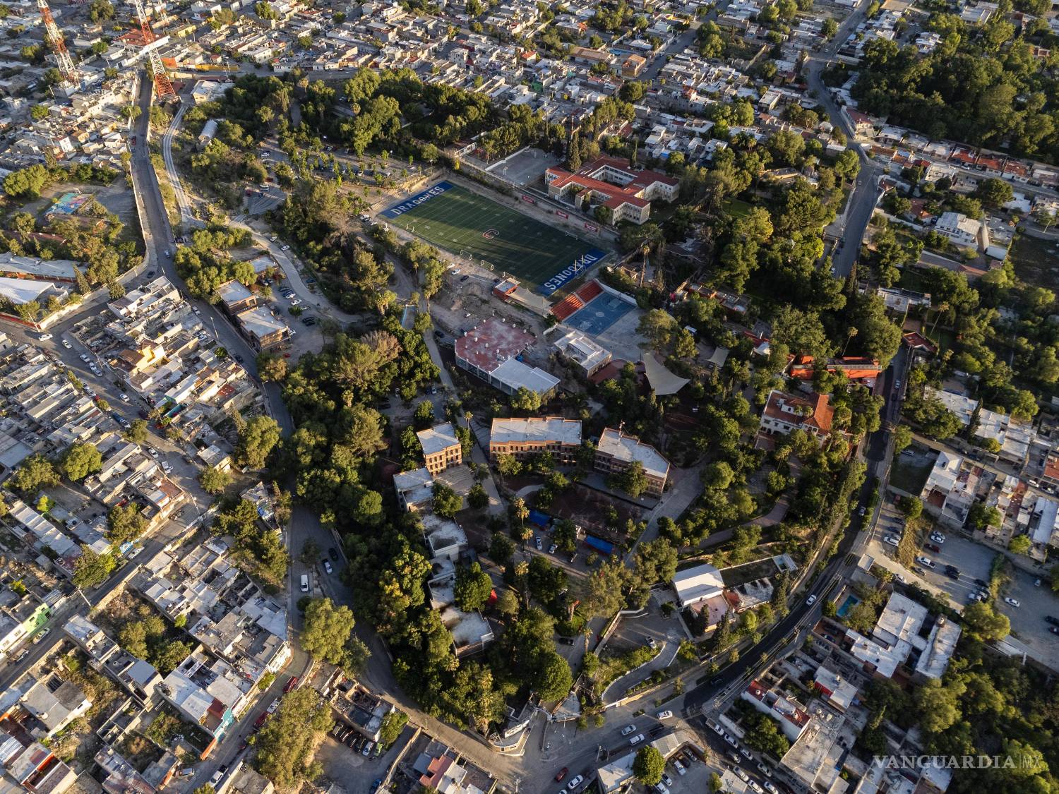 $!Vista aérea de las instalaciones de Universidad Carolina, en la zona Centro de Saltillo.