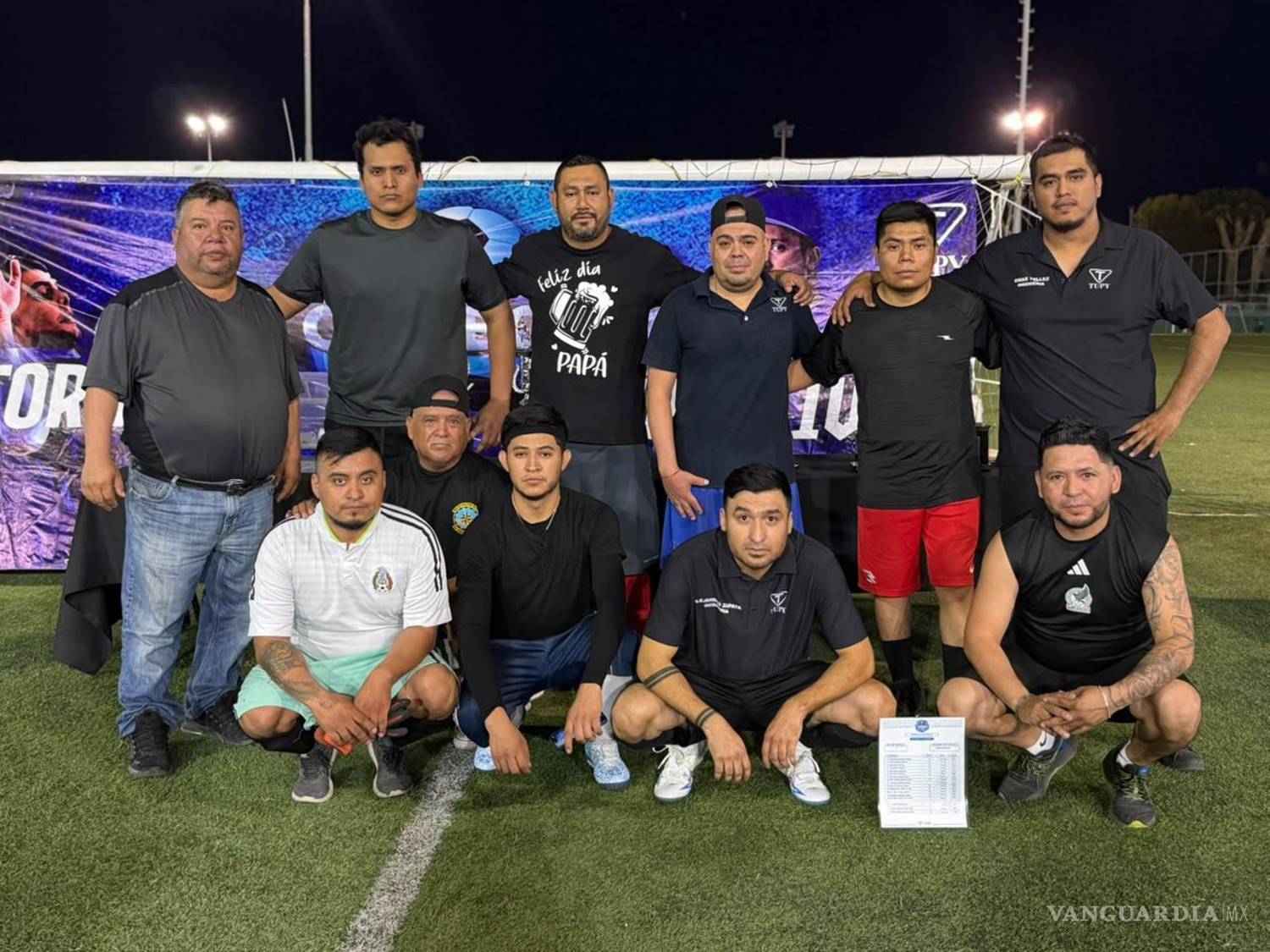 $!Antonio Kuskowski comparó la dinámica del futbol con el trabajo cotidiano dentro de la empresa.