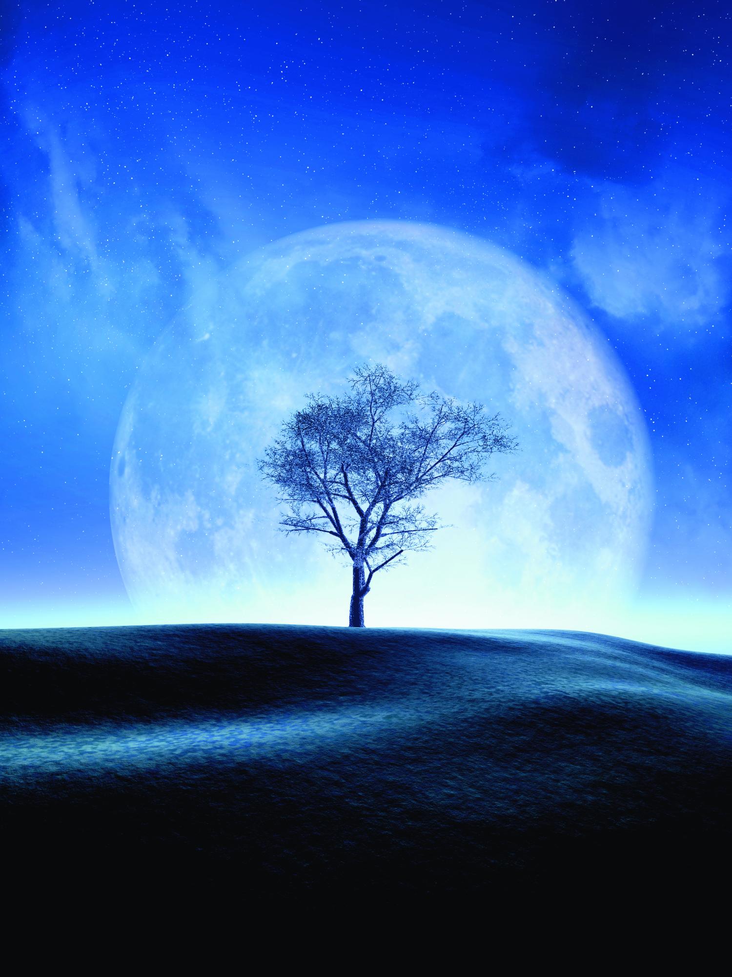 $!La luna puede verse azul cuando hay partículas de polvo o humo en la atmósfera.