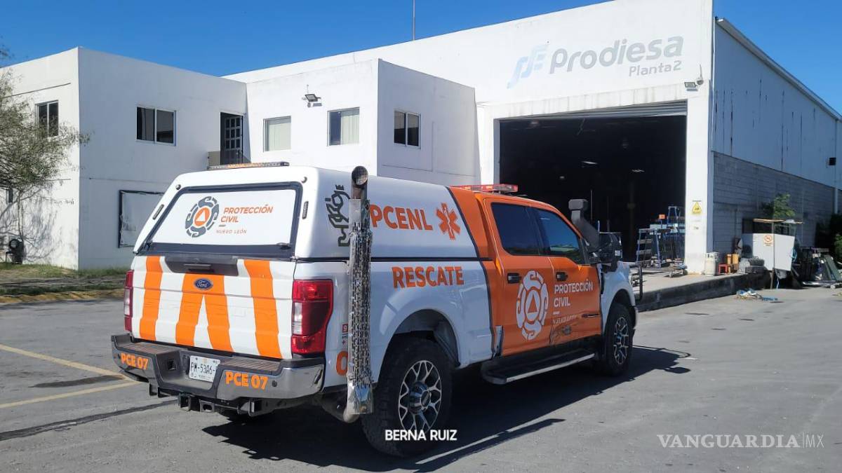Reportan hombre lesionado por explosión de solventes en fábrica, en Nuevo León