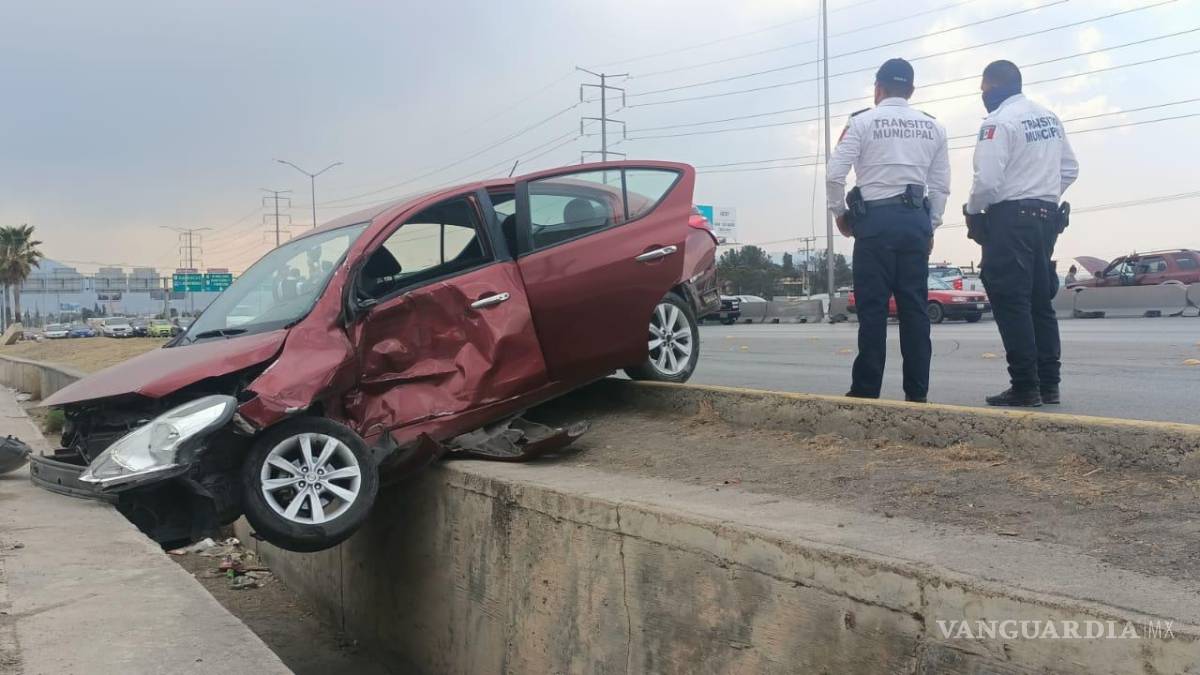 Choques provocan caos vial en el Fundadores