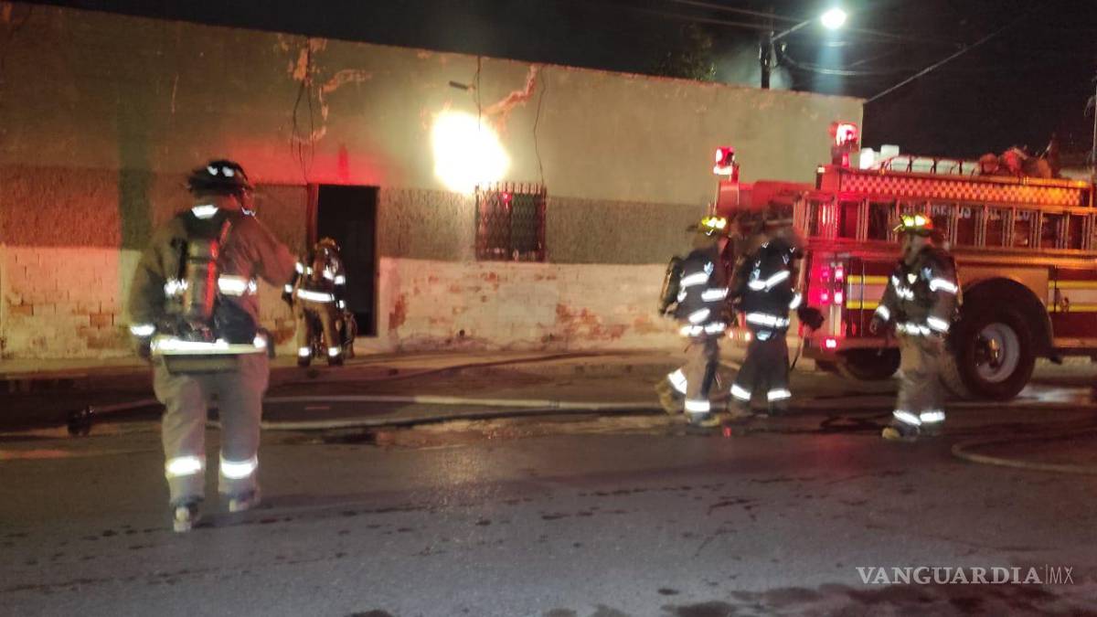 Incendio consume vivienda de adulto mayor en el Centro de Saltillo