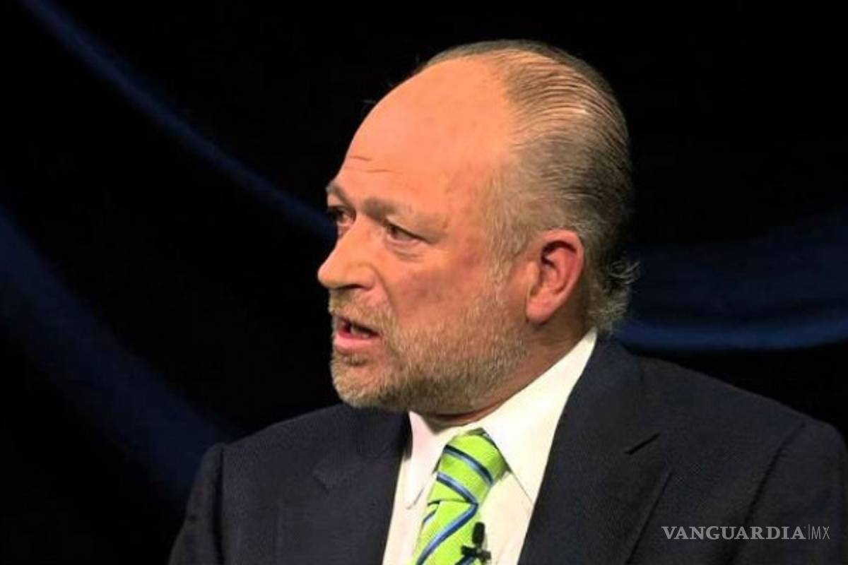 Titular del GACM se firma 'licenciado', con 'posgrado' pero no tiene esos títulos