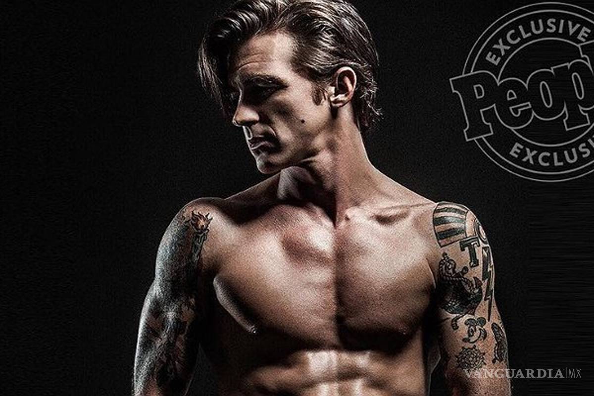 Drake Bell posa desnudo para la revista People