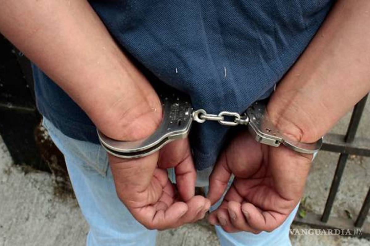 Es detenido por golpear a su pareja en Saltillo; ella no quería que se lo llevaran