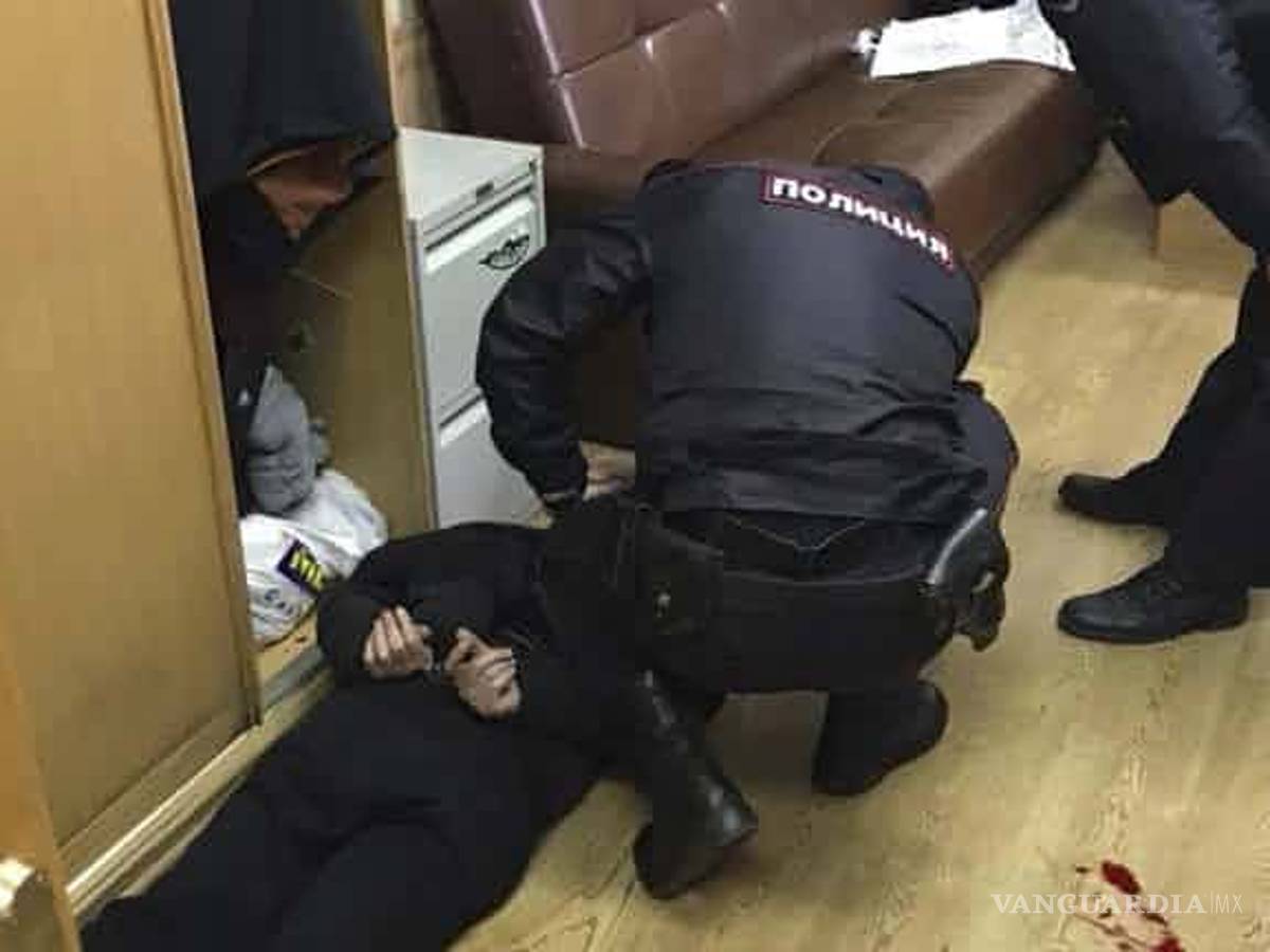 $!Acuchillan a periodista rusa mientras almorzaba en su oficina