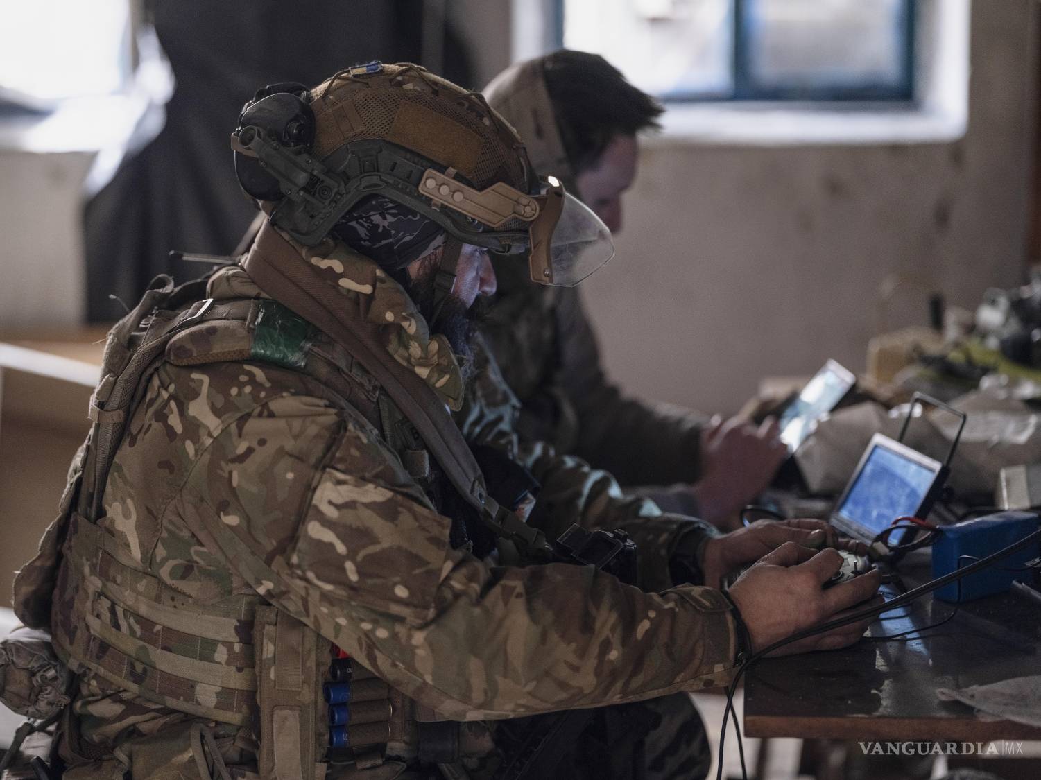 $!Una foto del servicio de prensa de la 93.ª Brigada Mecanizada Separada ‘Kholodnyi Yar’ de las Fuerzas Armadas de Ucrania de militares del pelotón de drones de ataque