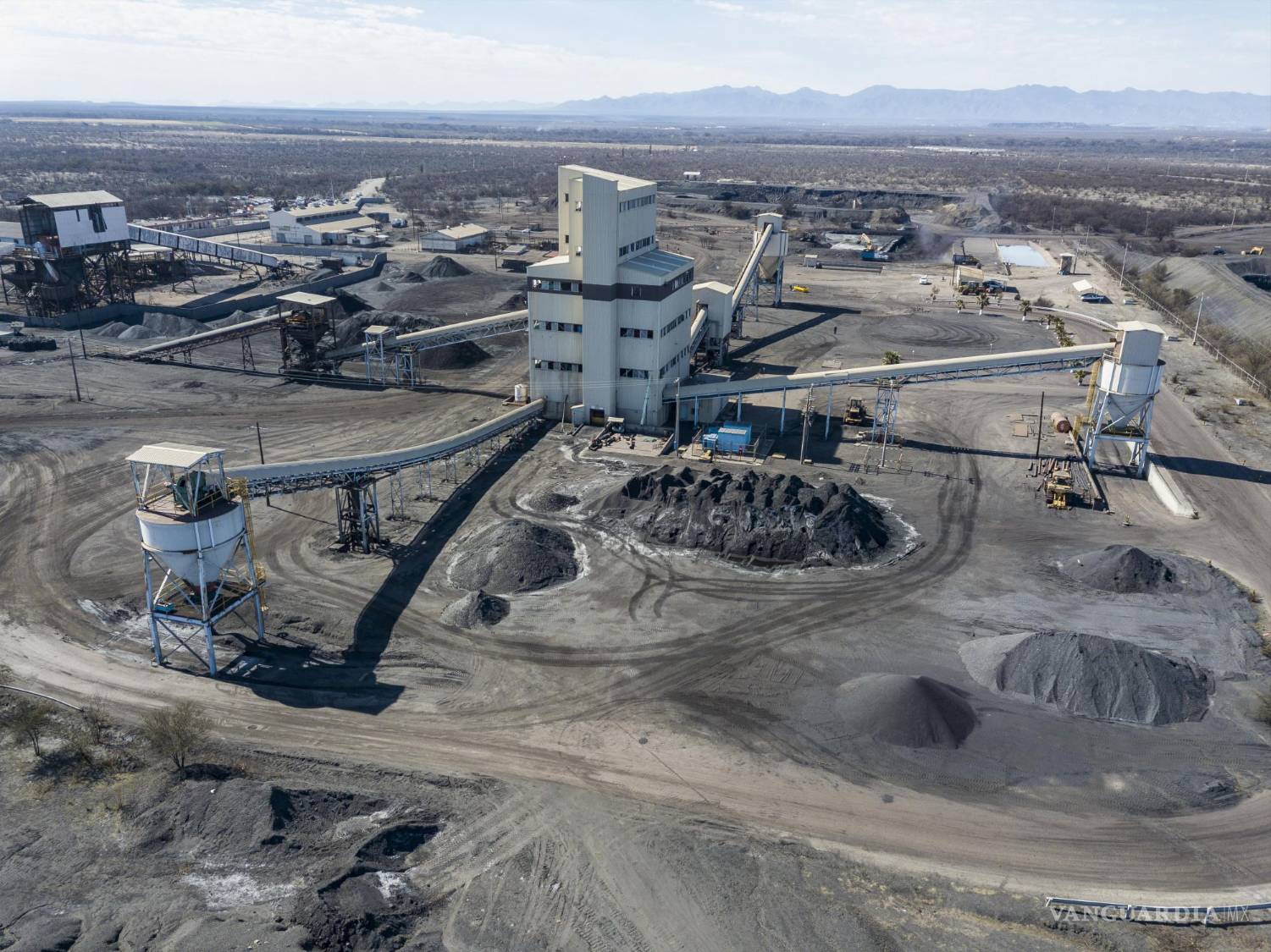 $!Imágenes Aéreas de la mina Pasta de Conchos durante la Conmemoración de los 16 años de la tragedia.