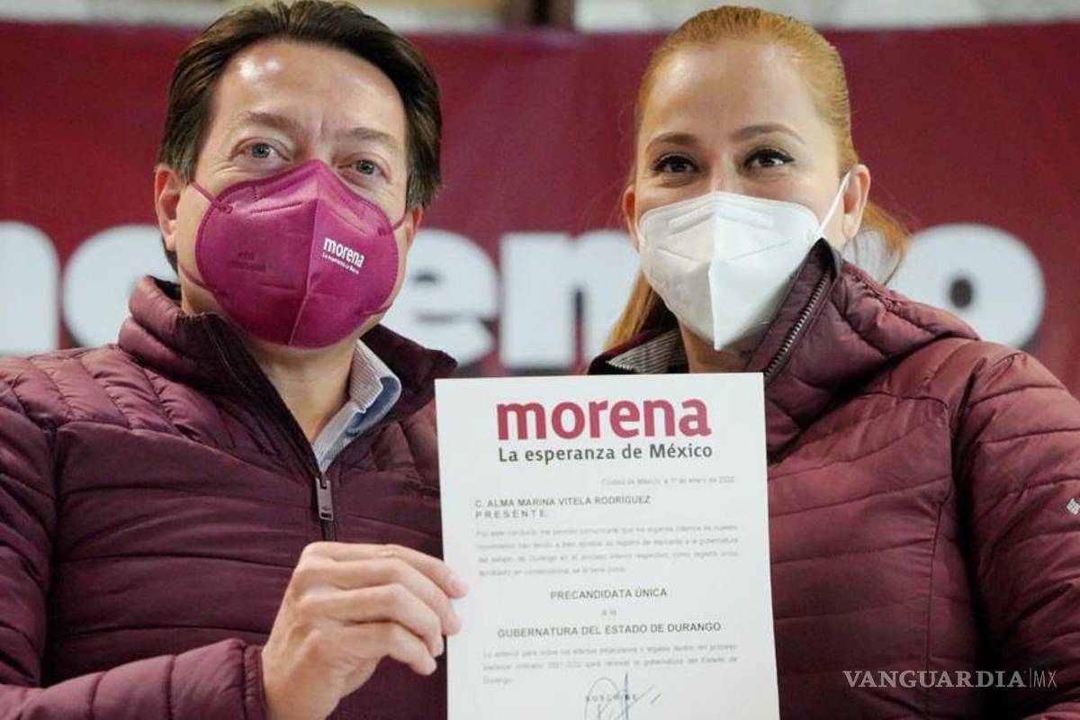 Recibe militancia de Morena con huevazos y gritándole “corrupto” a Mario Delgado en Durango