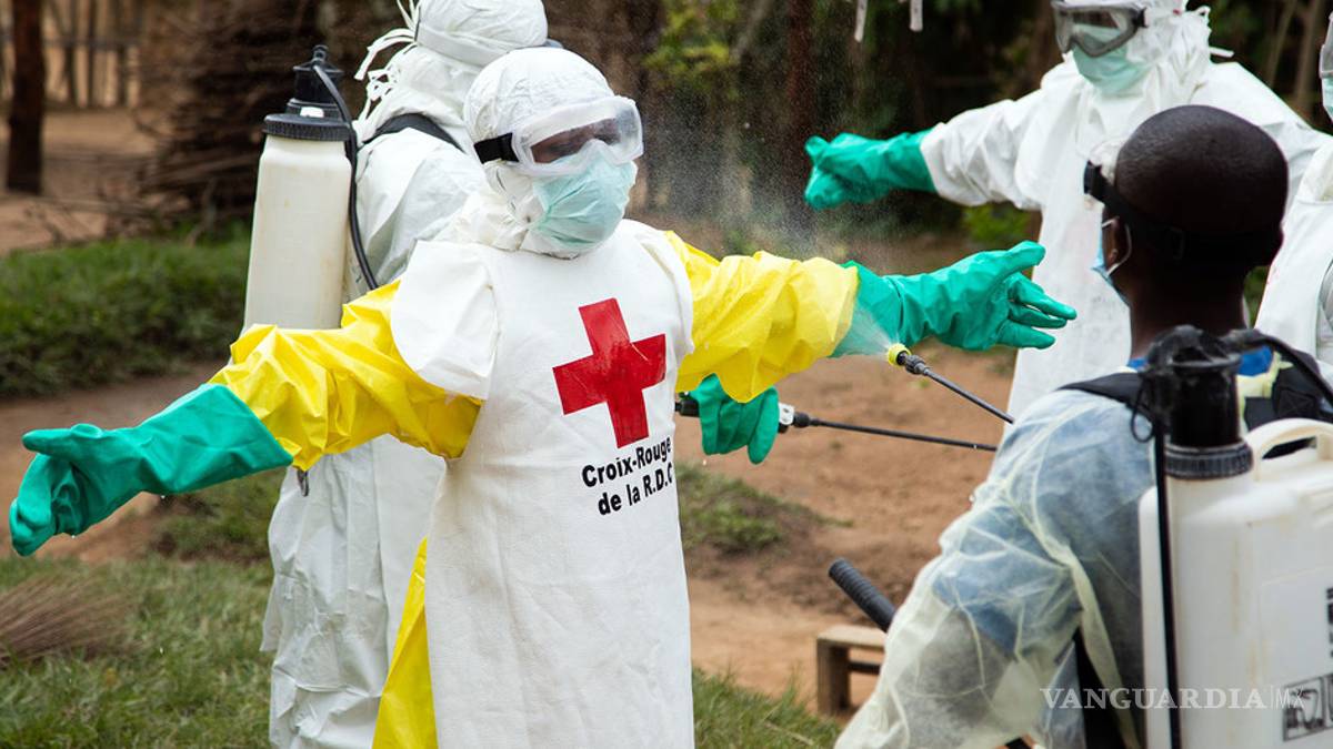 En medio de crisis por COVID-19, reaparece ébola en África