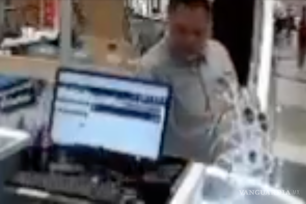Denuncia joven en Facebook el robo de su celular en una plaza comercial de Saltillo (video)