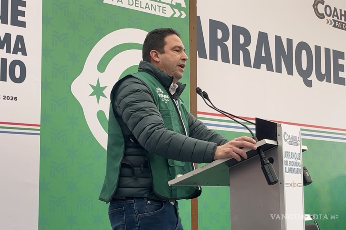 $!El alcalde de Saltillo, Javier Díaz, destacó que el programa alimentario forma parte de una estrategia estatal de atención social focalizada, orientada a llevar apoyos directos a las colonias y comunidades que más lo necesitan.