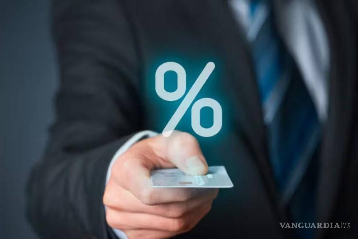 El diputado coahuilense Rubén Moreira señala el alto costo de las comisiones bancarias y su impacto en los usuarios