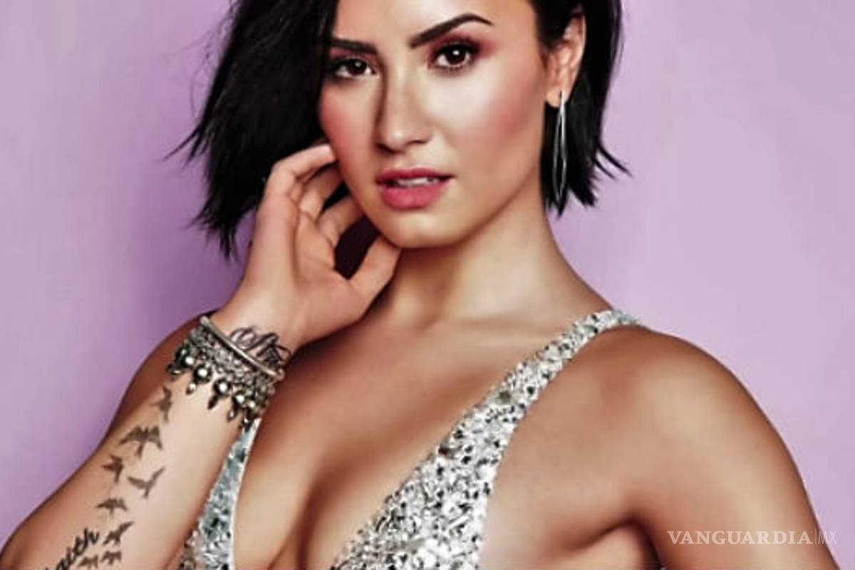 Demi Lovato se disfraza de taxista y sorprende a sus fans