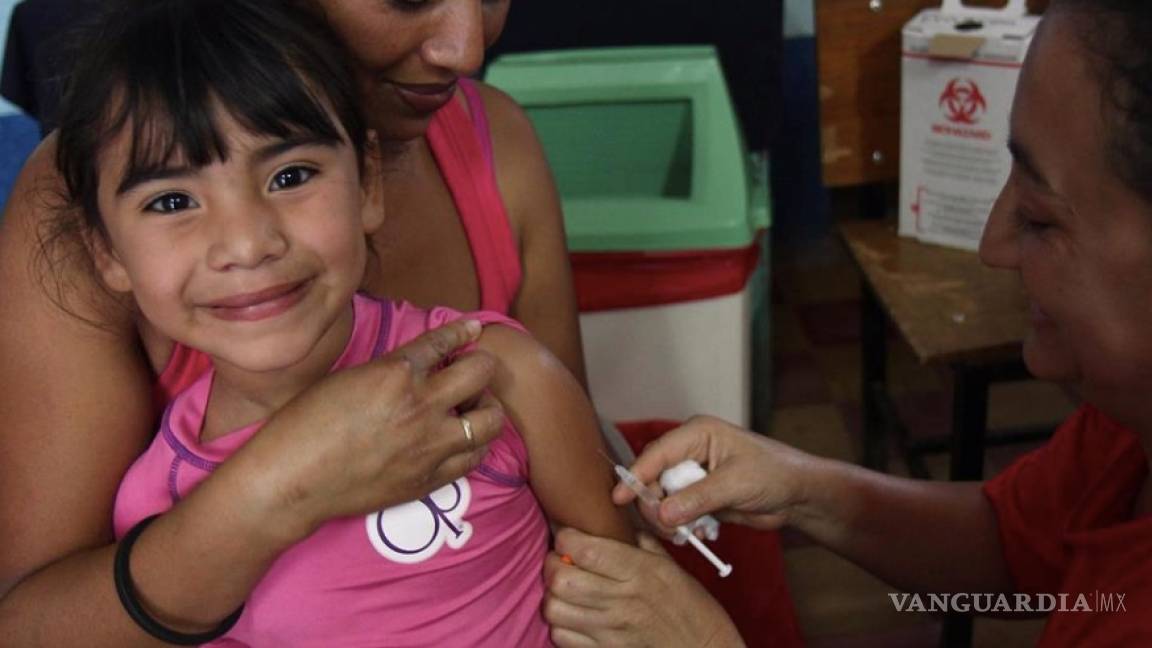 Veinte millones de niños se quedan sin vacunar cada año, alerta la OMS