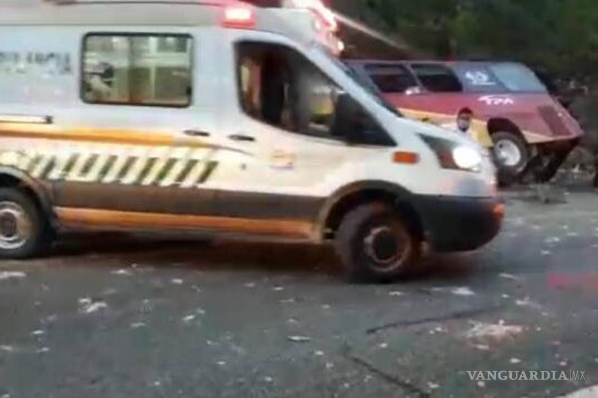 Choque de camión deja 13 muertos y 21 heridos